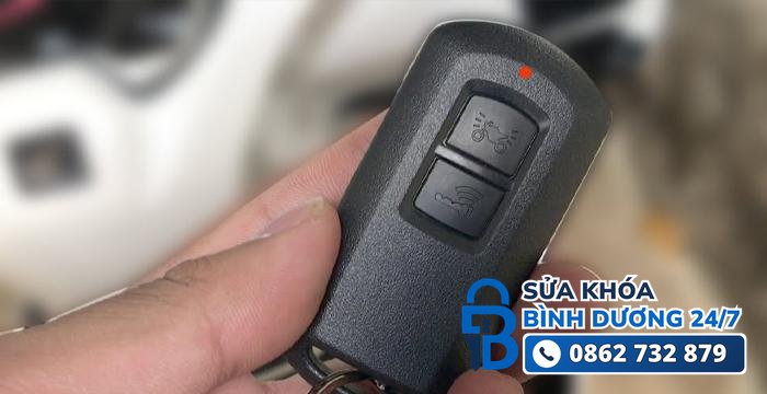 làm chìa khóa xe lead — chuẩn bị cà vẹt xe trước khi làm lại chìa khóa