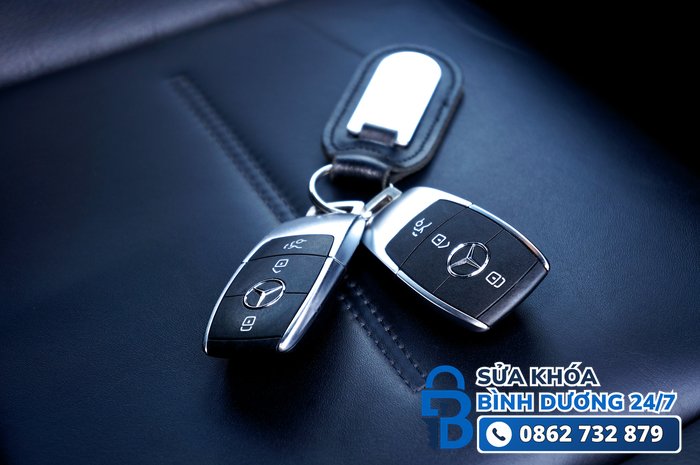 giá sửa khóa ô tô theo từng loại chìa khóa smartkey, remote
