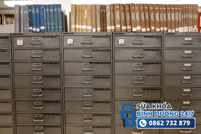 bảng giá sửa khóa tủ — dãy tủ hồ sơ sắt nhiều ngăn kéo