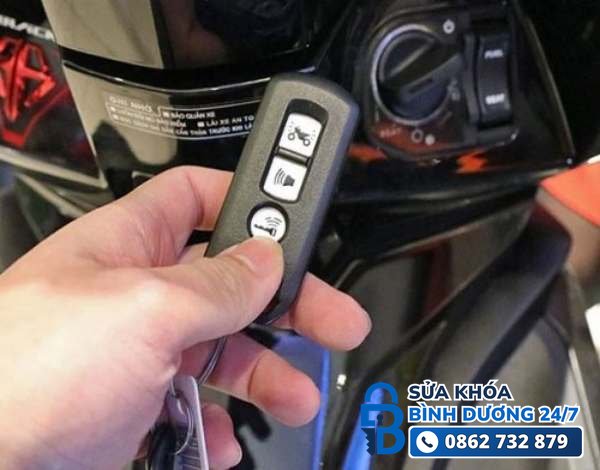 sửa khóa xe máy — thợ báo giá dịch vụ sửa khóa xe máy minh bạch